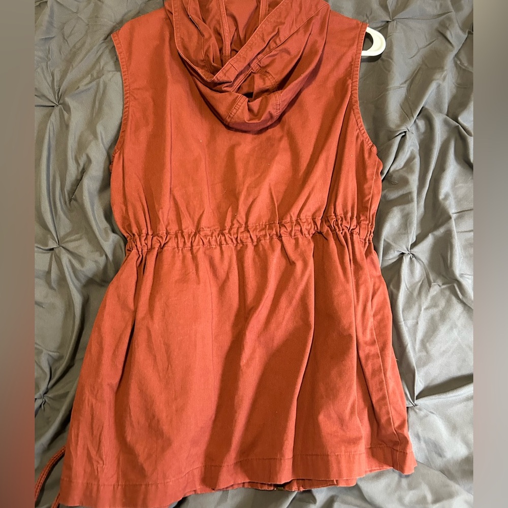 Fall vest - Picture 3 of 3